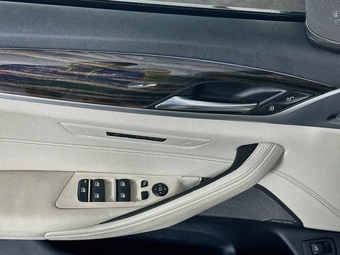 Used 2017 BMW 530i w/ Premium Package RWD image 25
