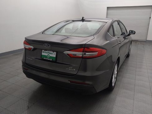 Used 2019 Ford Fusion SE FWD image 7
