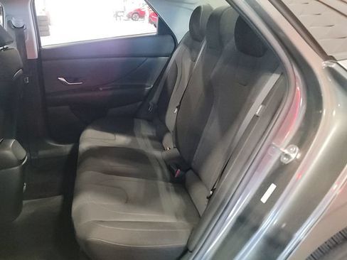 Used 2024 Hyundai Elantra SE FWD image 30
