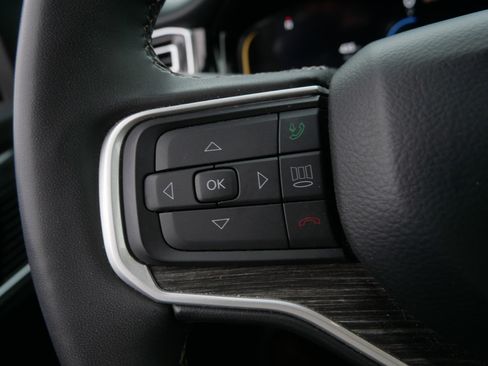 Used 2022 Jeep Wagoneer Series III w/ Rear Seat Video Group 1 image 27