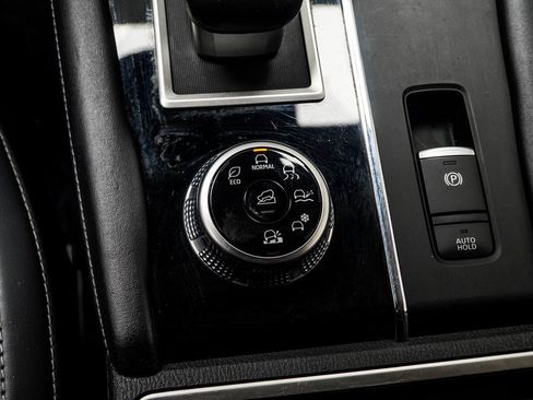 Used 2024 Mitsubishi Outlander SE image 18