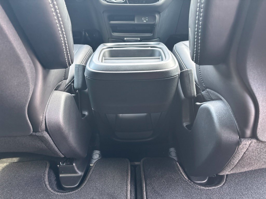 New 2027 Chrysler Pacifica Select FWD image 23