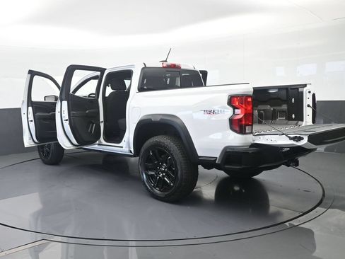 Used 2025 Chevrolet Colorado Trail Boss AWD/4WD image 69