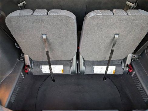 Used 2017 Ford Explorer XLT FWD image 6