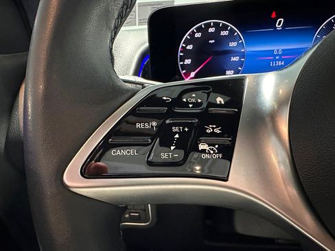 Used 2024 Mercedes-Benz GLB 250 4MATIC image 17