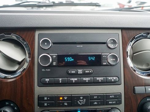 Used 2011 Ford F250 Lariat w/ Lariat Interior Pkg image 24