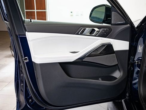 New 2026 BMW X6 xDrive40i w/ Climate Comfort Package image 23