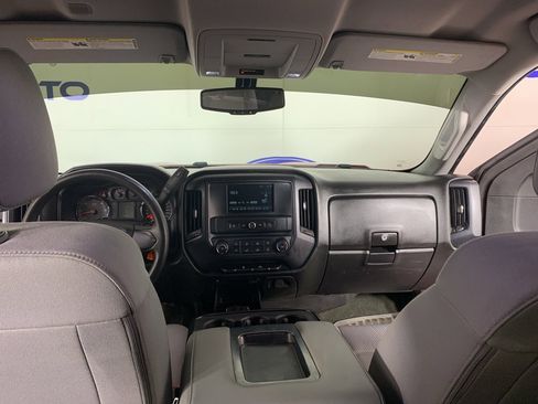 Used 2018 Chevrolet Silverado 1500 Custom w/ Custom Value Package image 34