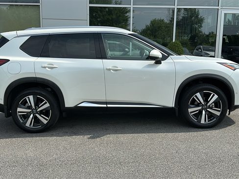 Certified 2023 Nissan Rogue SL w/ SL Premium Package AWD/4WD image 27