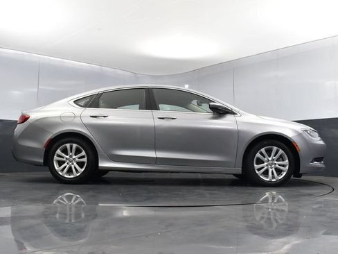 Used 2016 Chrysler 200 Limited FWD image 25