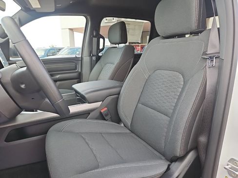 New 2026 RAM 1500 Express AWD/4WD image 15