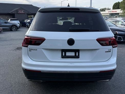 Used 2018 Volkswagen Tiguan SE AWD/4WD image 15