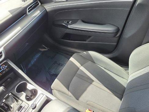 Used 2022 Kia K5 LXS image 15