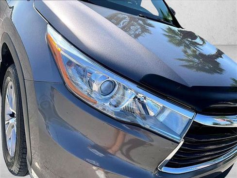 Used 2015 Toyota Highlander XLE FWD image 28