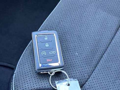 Used 2023 Jeep Grand Cherokee Altitude image 33