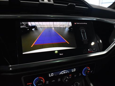 Used 2023 Audi Q3 2.0T Premium image 20