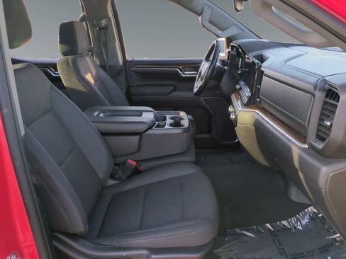 Used 2024 GMC Sierra 1500 SLE image 15