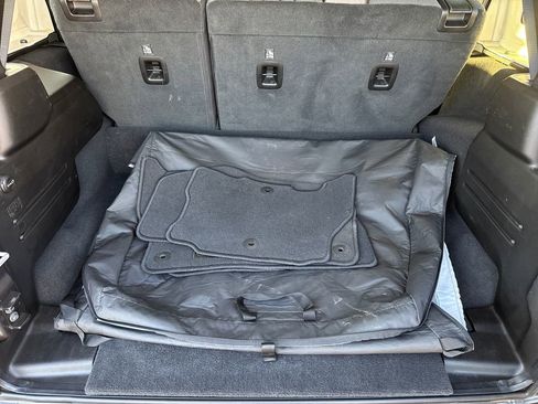 Used 2025 Jeep Wrangler Unlimited Sahara image 10