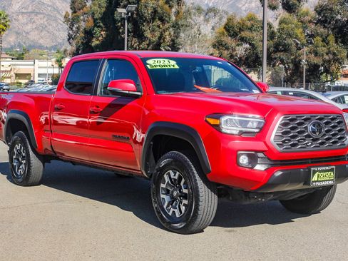 Used 2023 Toyota Tacoma TRD Off-Road image 3