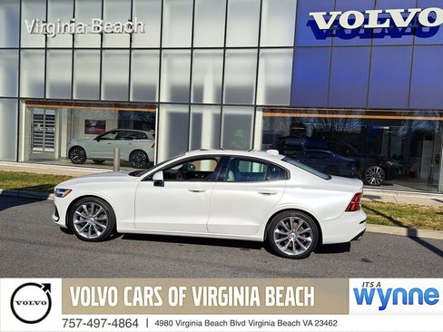 Used 2019 Volvo S60 T5 Momentum w/ Premium Package image 1