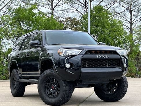Used 2016 Toyota 4Runner SR5 image 1