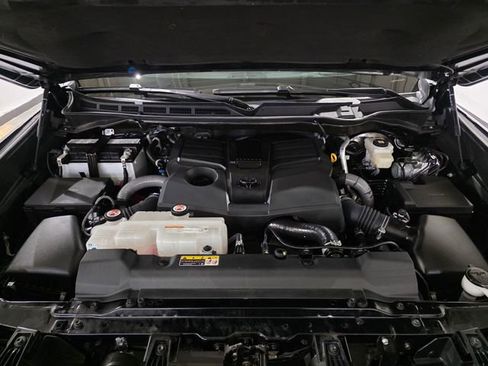 Used 2024 Toyota Tundra Platinum w/ TRD Off-Road Package image 29