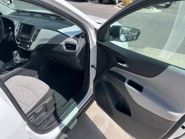 Used 2021 Chevrolet Equinox LS w/ LS Convenience Package FWD image 25