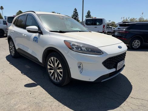 Used 2020 Ford Escape Titanium FWD image 7
