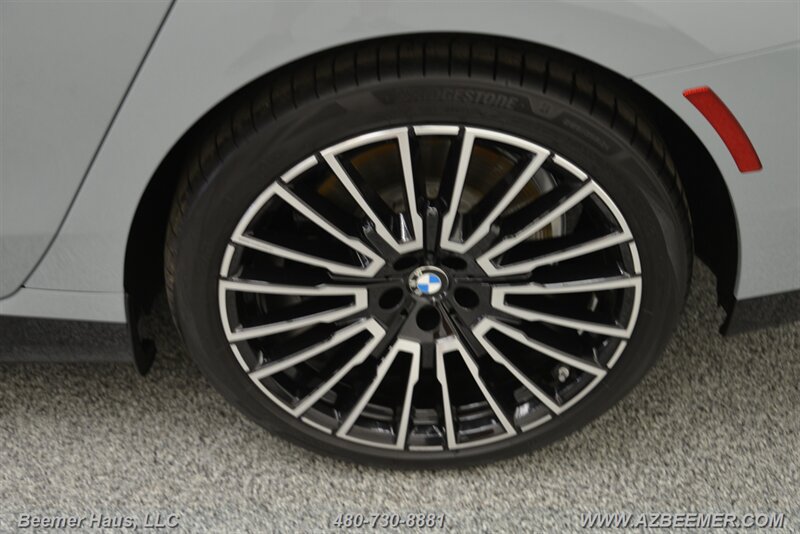 Used 2025 BMW 750e xDrive w/ Premium Package AWD/4WD image 48