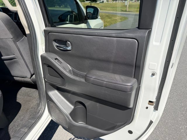 Used 2023 Nissan Frontier SV AWD/4WD image 23