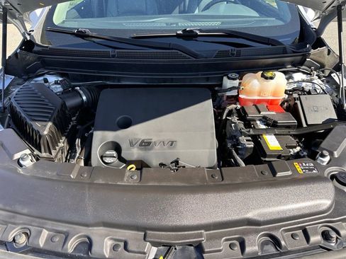 Used 2019 Buick Enclave Essence image 35