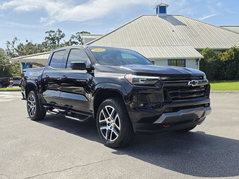 Used 2024 Chevrolet Colorado Z71 w/ Z71 Convenience Package 2 AWD/4WD image 2