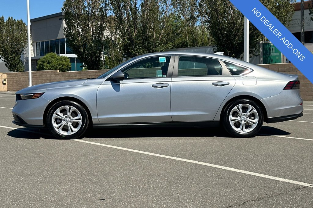 Used 2025 Honda Accord LX image 7