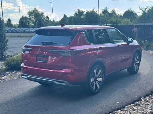 New 2025 Mitsubishi Outlander SE image 5