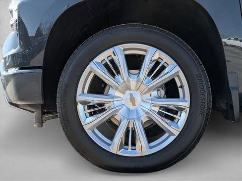 New 2026 Chevrolet Silverado 1500 High Country w/ High Country Premium Package image 18