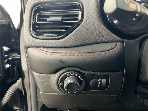 Used 2023 Dodge Durango GT image 17