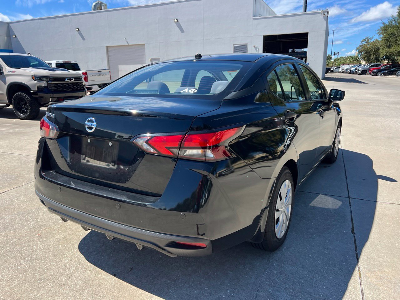 Used 2021 Nissan Versa S FWD image 8