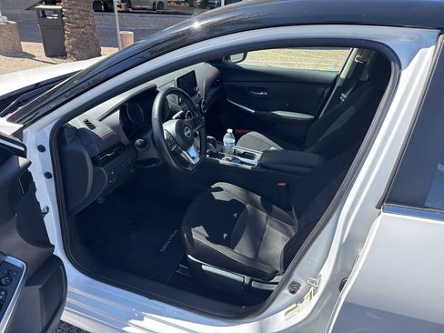 Used 2024 Nissan Sentra SR FWD image 5