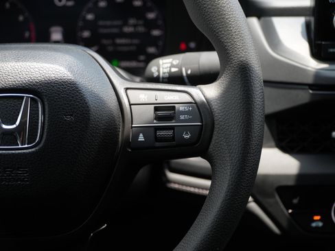 Used 2025 Honda Accord SE image 22