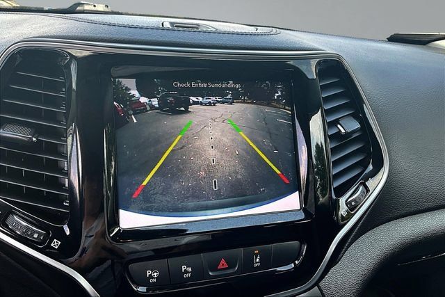 Used 2019 Jeep Cherokee Limited w/ Technology Group AWD/4WD image 14