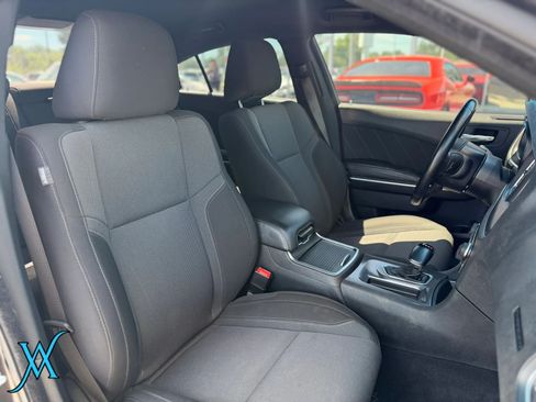 Used 2022 Dodge Charger SXT RWD image 21