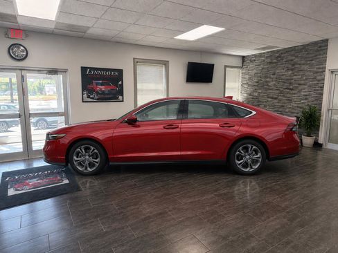Used 2024 Honda Accord EX image 5