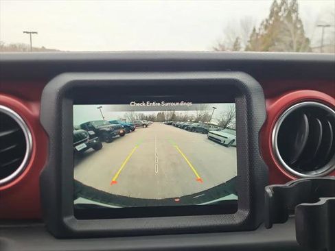 Certified 2023 Jeep Wrangler Unlimited Rubicon w/ Cold Weather Group image 23