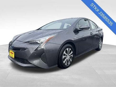 Used 2018 Toyota Prius Two w/ Prius Two Safety Plus Package image 3