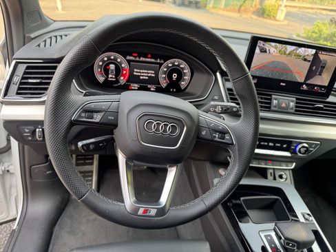 Used 2021 Audi SQ5 Prestige w/ Prestige Package AWD/4WD image 10