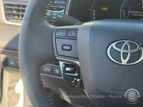 Used 2025 Toyota Camry SE w/ Multimedia Upgrade Package image 18