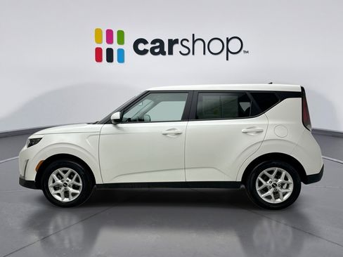 Used 2025 Kia Soul LX w/ LX Technology Package image 2