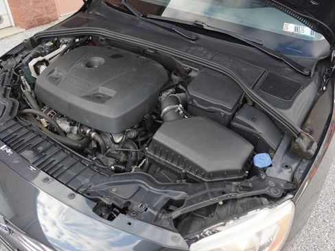 Used 2016 Volvo V60 T5 Premier w/ Convenience Package image 41