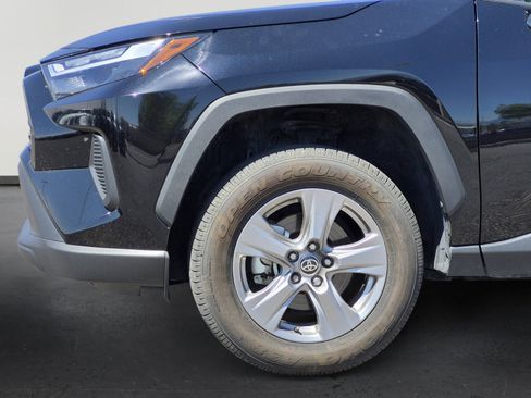 Used 2025 Toyota RAV4 LE image 10