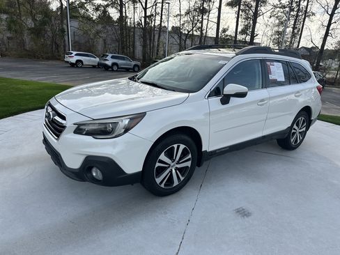 Used 2018 Subaru Outback 2.5i Limited image 5